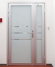 Aluminiowe drzwi dymoszczelne