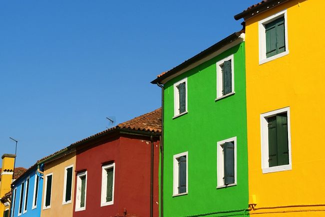 Kolorowe elewacje domów