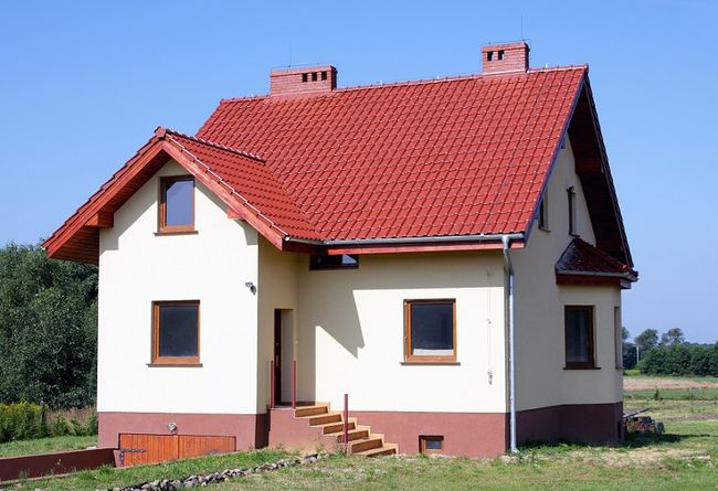 Dom z dachem dwuspadowym