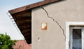 W jaki sposób usunąć pęknięcia na ścianach? Odpowiadamy!