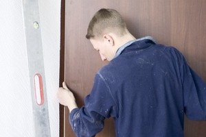 Montaż drzwi zewnętrznych i wewnętrznych