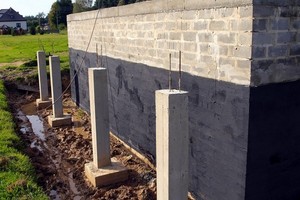 Dowiedz się, jak ważna jest izolacja pionowa fundamentów